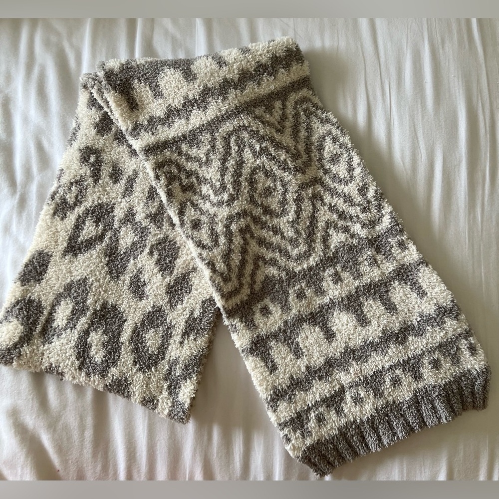 ☕️Barefoot Dreams☕️ CozyChic Cream Scarf